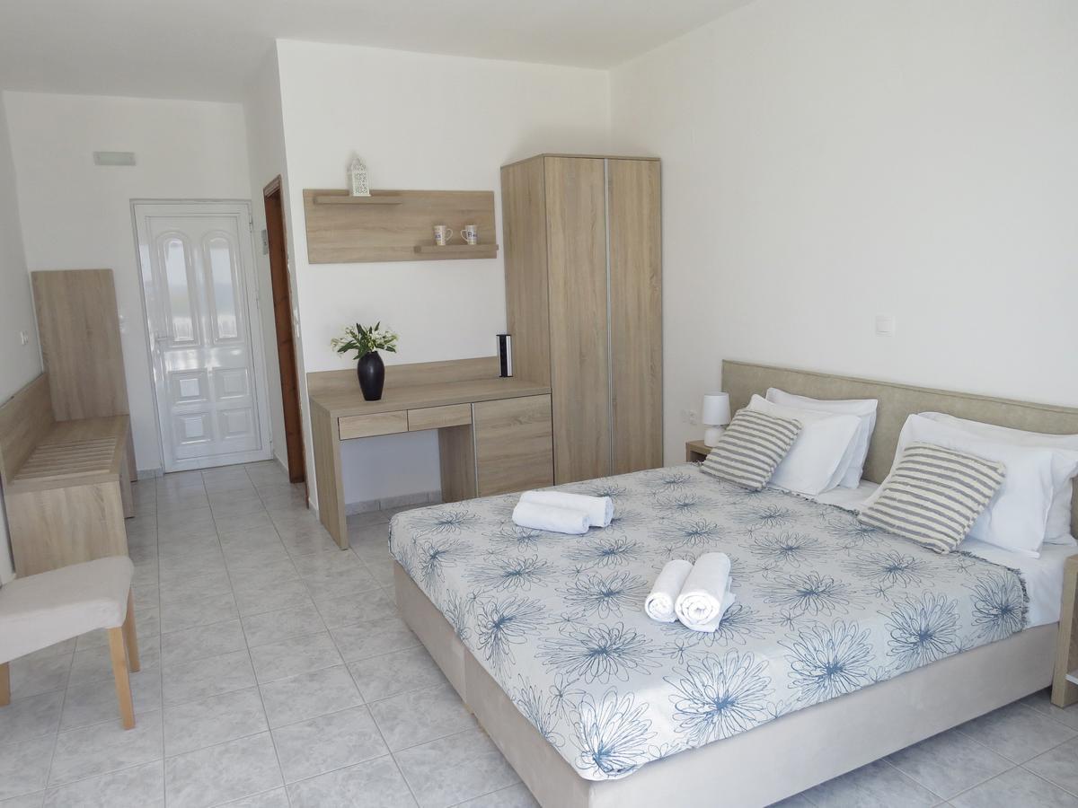 Loukas Beach Rooms Kiotari Exteriör bild