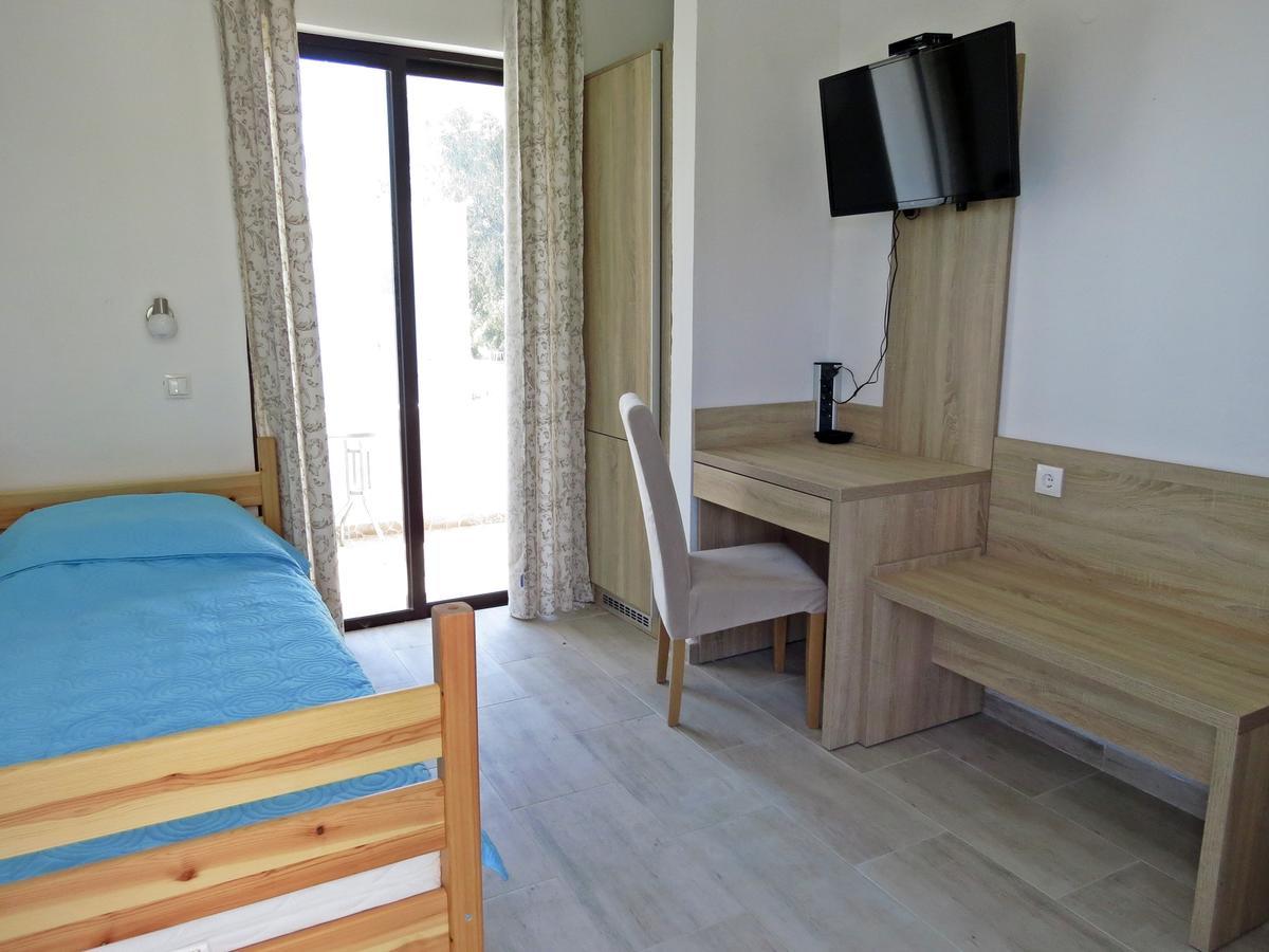 Loukas Beach Rooms Kiotari Exteriör bild
